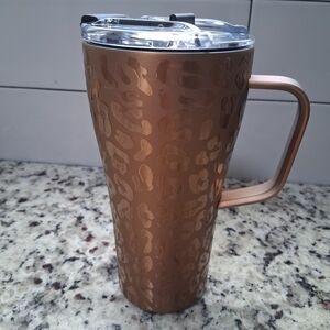 BrüMate Brown Drinkware toddy cup 22 oz Leopard print screw on lid hot or cold